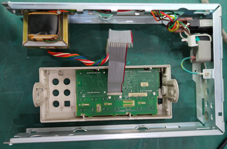 63b381a659fd2.jpg 維修萬用表34401A 4.jpg