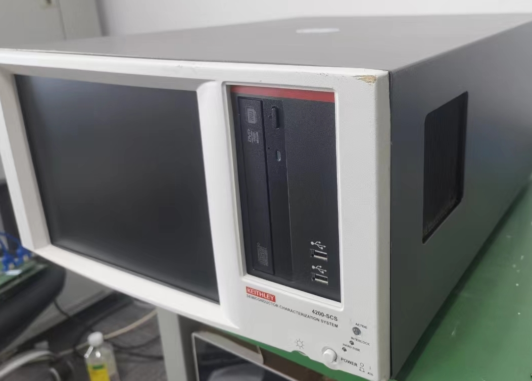 6593c92e0aecd.jpg KEITHLEY4200-SCS.jpg