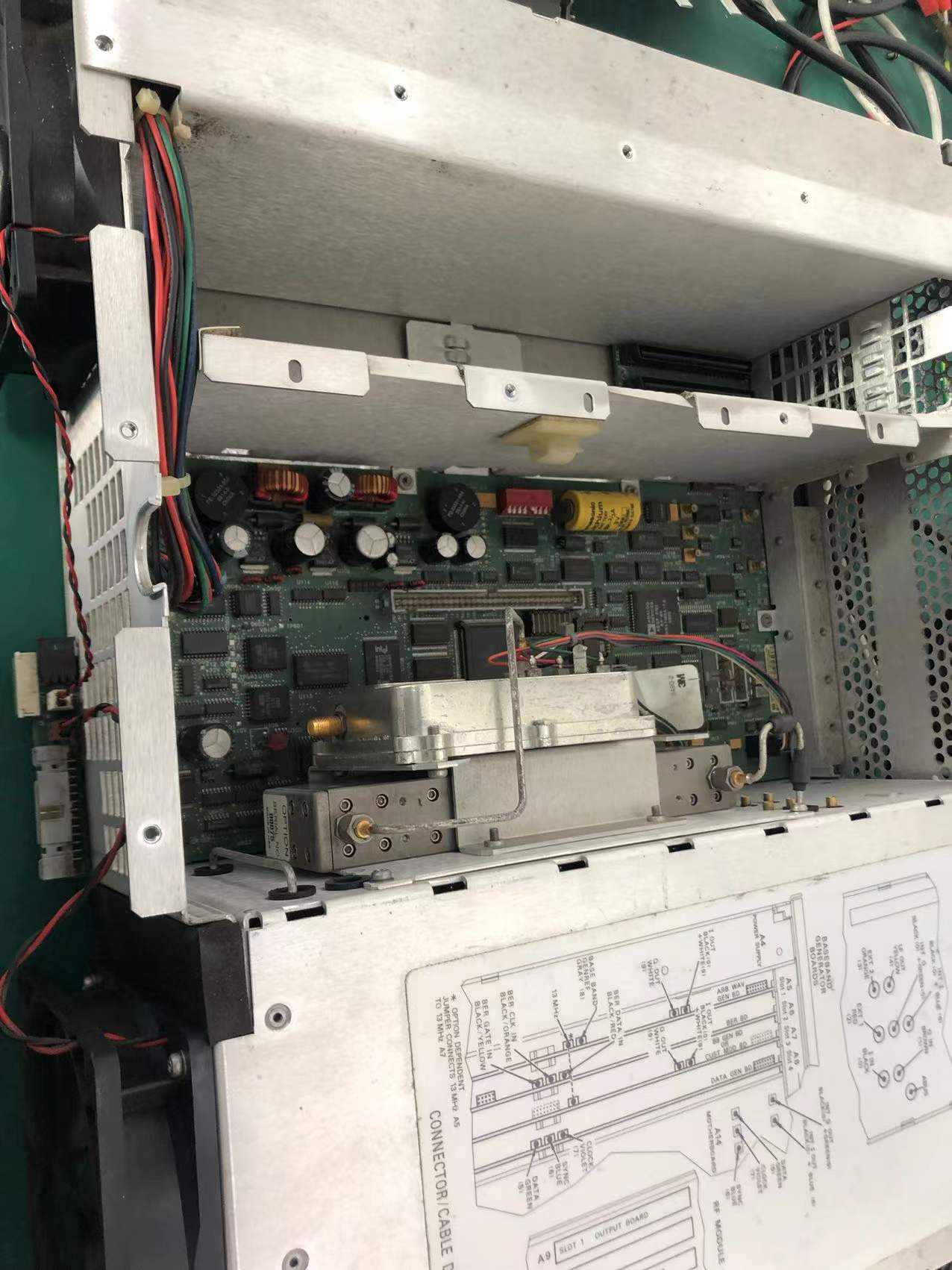 65a4c9d204865.jpg 維修信號源E4438C 2.jpg